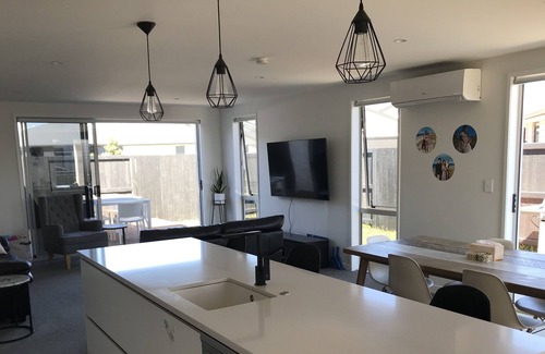 Papamoa Beach House | Family friendly home, close to the beach