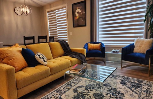 Southwest Edmonton House | Family friendly home in South Edmonton (Near airport)