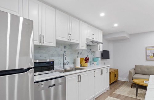 Durham Region Apartment | Family Friendly | HOT TUB | Near Toronto & UOIT