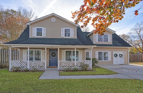 Whitemarsh Island House | Family Friendly House w Pool & Games