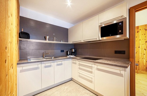 Ultimo Apartment | Family-Friendly Holiday Apartment 'Residence Kalchgruberhof Zirbe' with Lake View & Wi-Fi