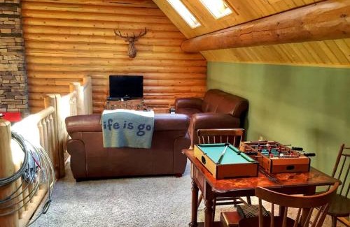 Volcano House | Family-Friendly Log Cabin Rental in California's Gold Country near Sacramento