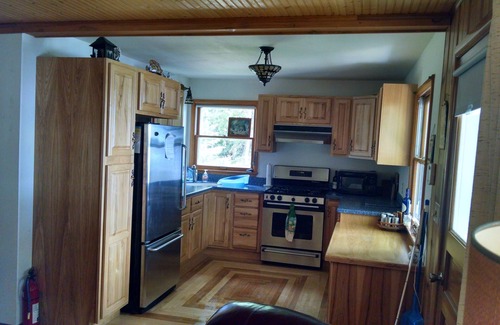 Eagle River Cottage | Family Friendly - Pontoon Boat Included - Quiet and Private Location
