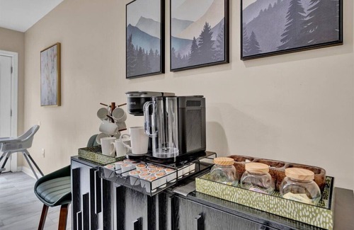 Pocono Summit House | Family-friendly retreat. Luxurious Spacious & Elegance Hot Tub Game Rm