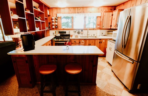 Cedar Cabin | Family friendly, Sleeping Bear National Park and Historic Fishtown nearby