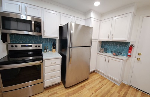 Bethlehem House | Family-Friendly Townhome Bliss:10min to Lehigh Valley Festivals & Events