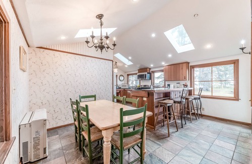 Westhaven-Moonstone House | Family-friendly, waterfront home w/ocean views above Scenic Houda Point