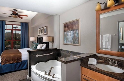 Sevierville Resort | FAMILY FUN! 3 Bedroom Deluxe Wyndham Water Park Resort Wilderness at the Smokies