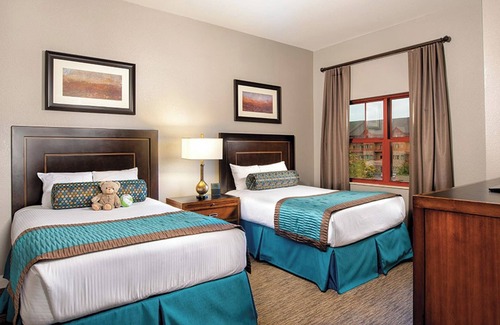 Sevierville Resort | FAMILY FUN! 3 Bedroom Deluxe Wyndham Water Park Resort Wilderness at the Smokies