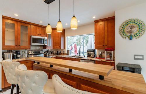 Provinces Master Community House | Family Fun 4-bedroom house House with Pool & Hot Tub & Game Room & Mini Golf in Chandler