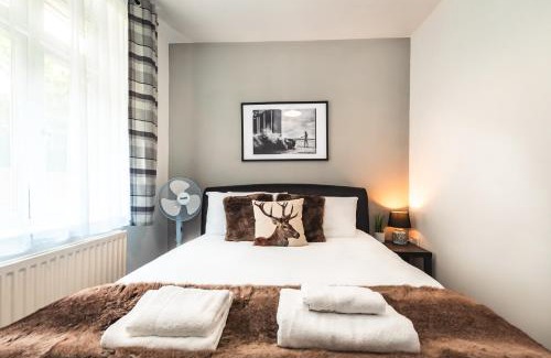 Southampton House | Family Gathering Bungalow