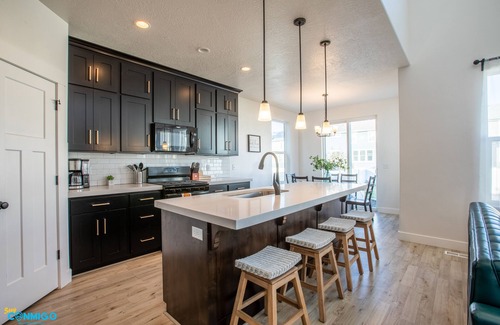 American Fork House | Family Gathering Place 6 BD Home Hot Tub sleeps 12
