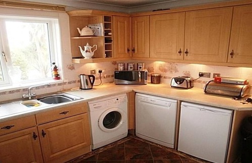 Westleigh House | Family Holiday Home 3 Bed 2.5 Bath Free WIFI 10 mins walk to Westward Ho Beach
