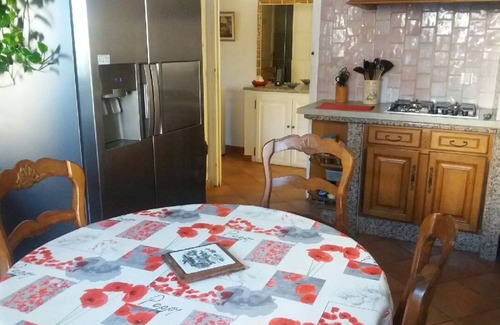 Le Muy House | Family home for 7 adults