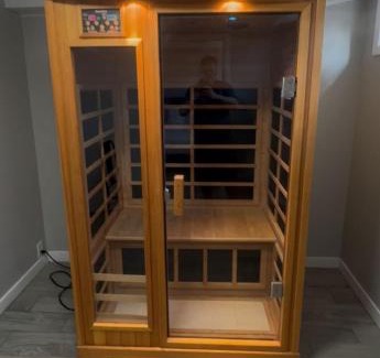 Southeast House | Family Home with Large Yard & Golf Theme Near Rail