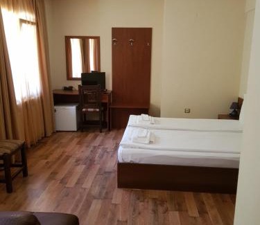 Teteven Hotel | Family Hotel Fedora