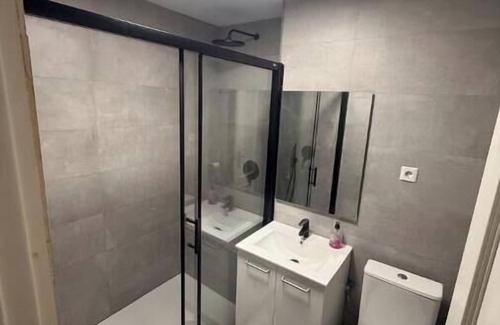 Este-Alcosa-Torreblanca House | Family house