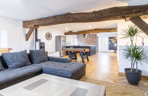 Plomb Cottage | Family house with terrace and countryside view