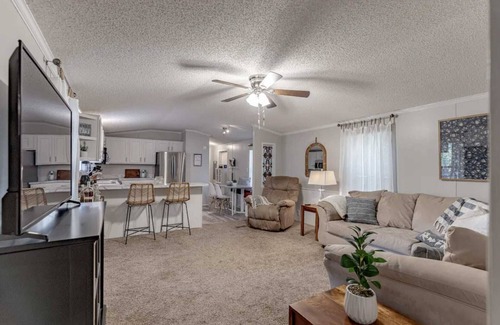 Falls of Rough House | Family Lake Cabin @ Rough River W/Deck & Driveway