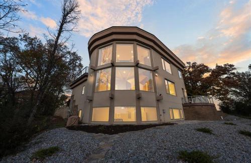 St. Joseph House | Family Lake Retreat Private Beach Dock Views