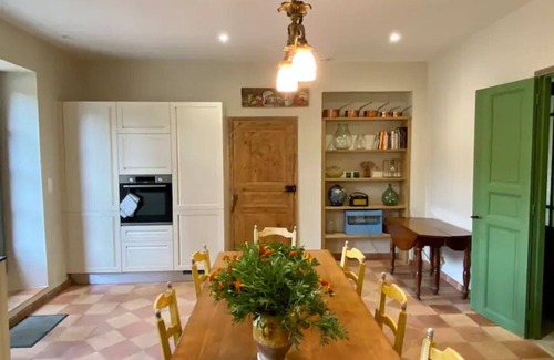 Cesseras House | Family mansion with large swimming pool and air-conditionned bedrooms