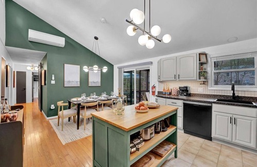 Tobyhanna House | Family Mountain Retreat - Hot Tub - Sauna - Fire Pit- Game Room - Fireplace