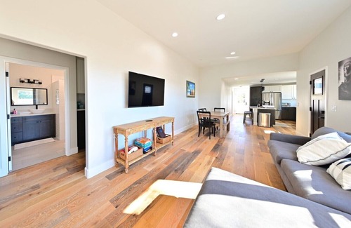 Arroyo Grande House | Family Retreat in The Village - Yard & Patio