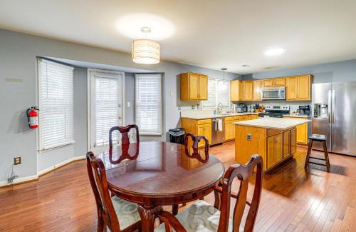 Montclair House | Family Retreat with Fenced Yard in Woodbridge!