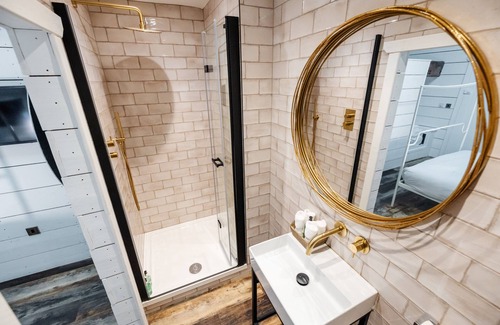 Clitheroe House | Family Room with en-suite
