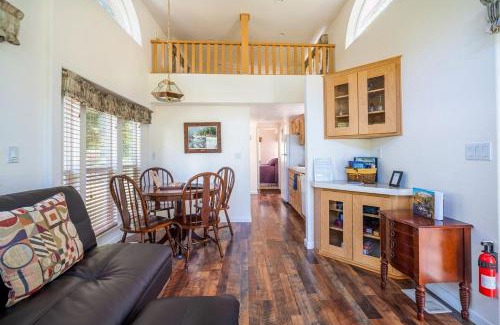Big Bar House | Family-Size Cottage with Trinity River Views in California