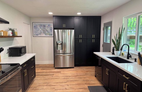 Ogden House | Family Ski Haven 3BR Retreat near Powder Mountain & Snowbasin