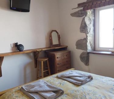 Chwilog House | Family stay by the beach