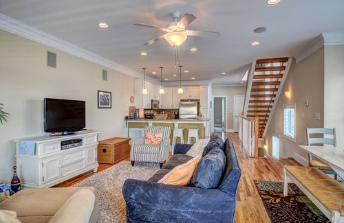 Wilmington Beach Condo | Family Tides Ocean View Condo W/Elevator 1 Block To The Beach.