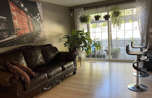 Puyallup House | Family vacation house; no parties/events