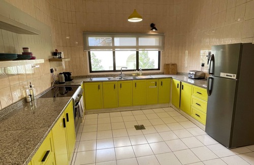 Umm Suqeim 1 Villa | Family villa w/swimming pool, garden oasis, games room, bikes