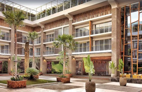 Nakula Villa | Family Villa with City & Pool View (TSky Villa 3)