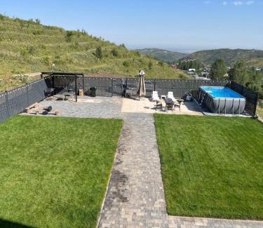 Besqaynar Ski Chalet | FamilyHouseTabagan гостевой дом,коттедж в горах для компании с террасой и баней