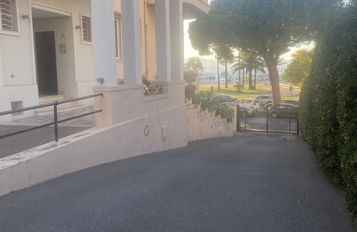 California - Pezou Apartment | Famous Croisette first line Beach studio