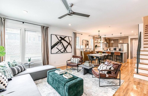 East Nashville House | Fan Zone! Game Room, Rooftop, 1Mi to Nissan!