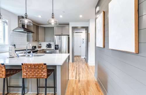 East Nashville House | Fan Zone! Game Room, Rooftop, 1Mi to Nissan!