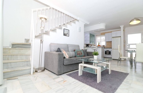 Urbanizacion Hacienda las Chapas Ski Chalet | Fantastic 1 bed townhouse close to Marbella