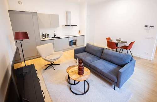 Rotterdam Apartment | Fantastic 1 Bedroom Serviced Apartment 64m2 -MNLF-