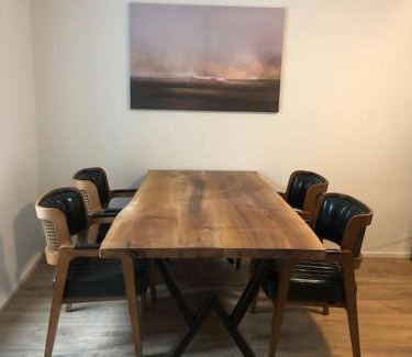 Old Town Apartment | Fantastic 2BR flat close to Paradeplatz - Canal2