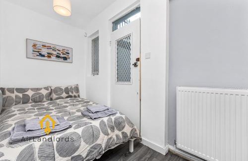St. Pancras Apartment | Fantastic 4 bedroom apartment in Russell Square