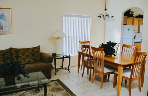 Cumbrian Lakes House | FANTASTIC 5BD CLOSE TO DISNEY, PARKS, RESTAURANTS, SUPERMERKETS, MALL! ORLANDO