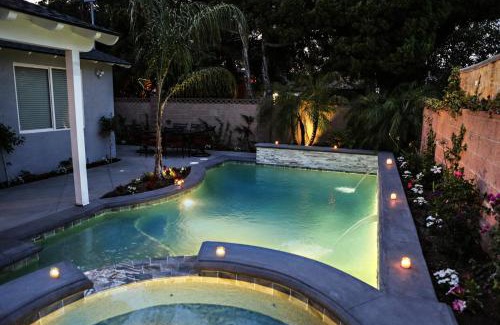 Hermosa Village House | Fantastic 6 bedroom 4 bath Pool Home