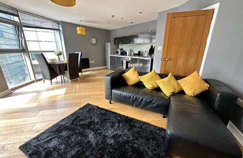 Cardiff City Centre Apartment | Fantastic and modern city centre flat with FREE parking!