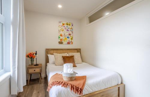 Cote-Des-Neiges—Notre-Dame-De-Grace Apartment | Fantastic and Spacious 3BR near Westmount DT MTL