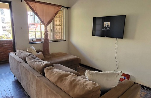 Pretoria Apartment | Fantastic apartment with WiFi in vibrant Pretoria