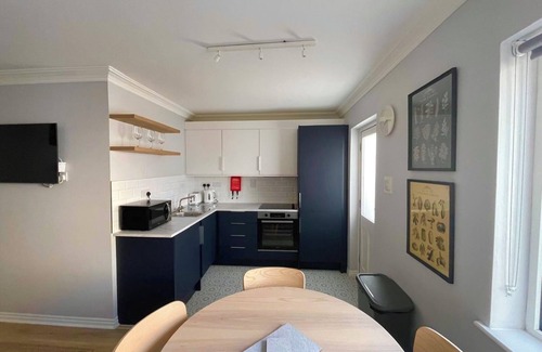 Galway City Centre Apartment | Fantastic City Centre Location - Sleeps 5
